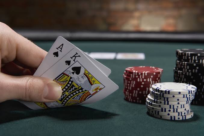 Mengenal Aturan Dasar dalam Permainan Poker